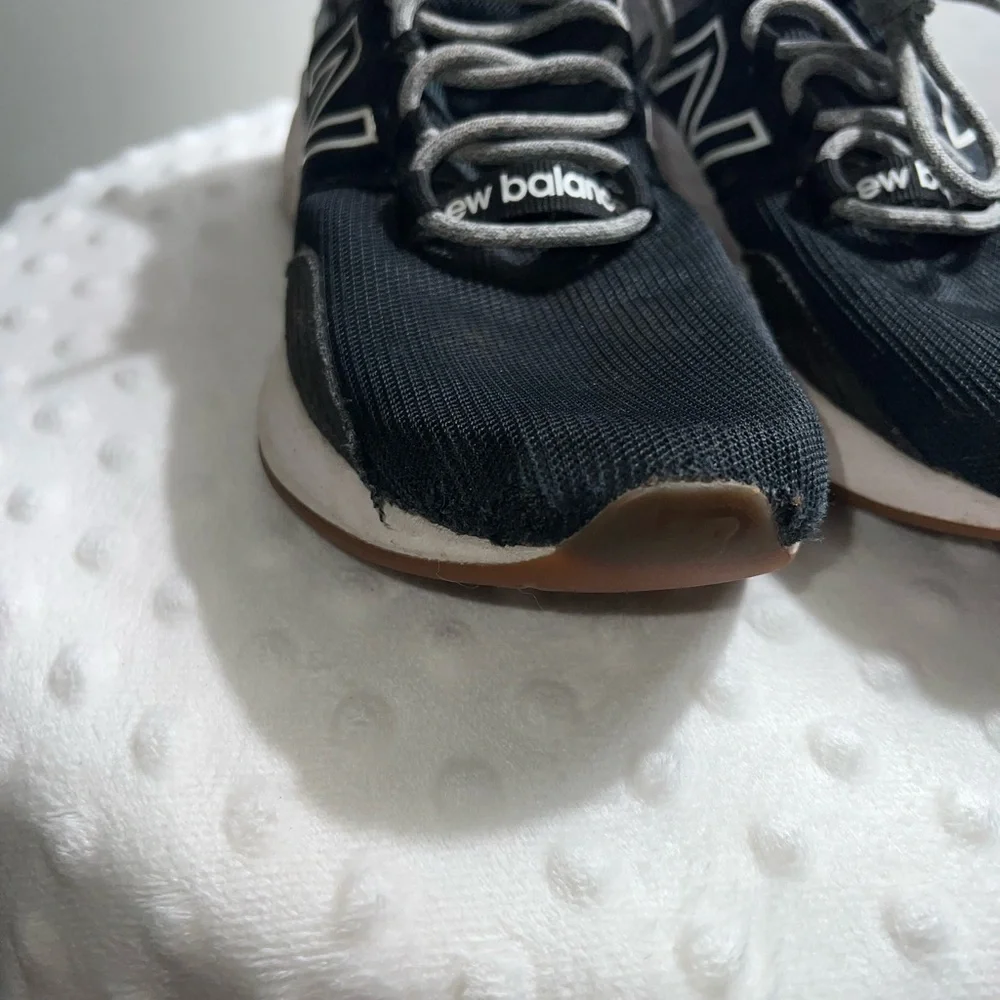 New Balance Black and Gray Athletic Shoes - Picture 5 of 6